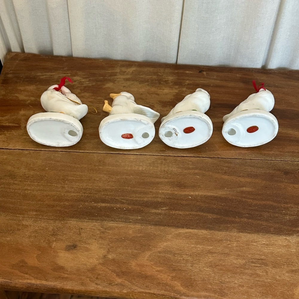 Charming White Ceramic Duck Figurines - Picture 7 of 7